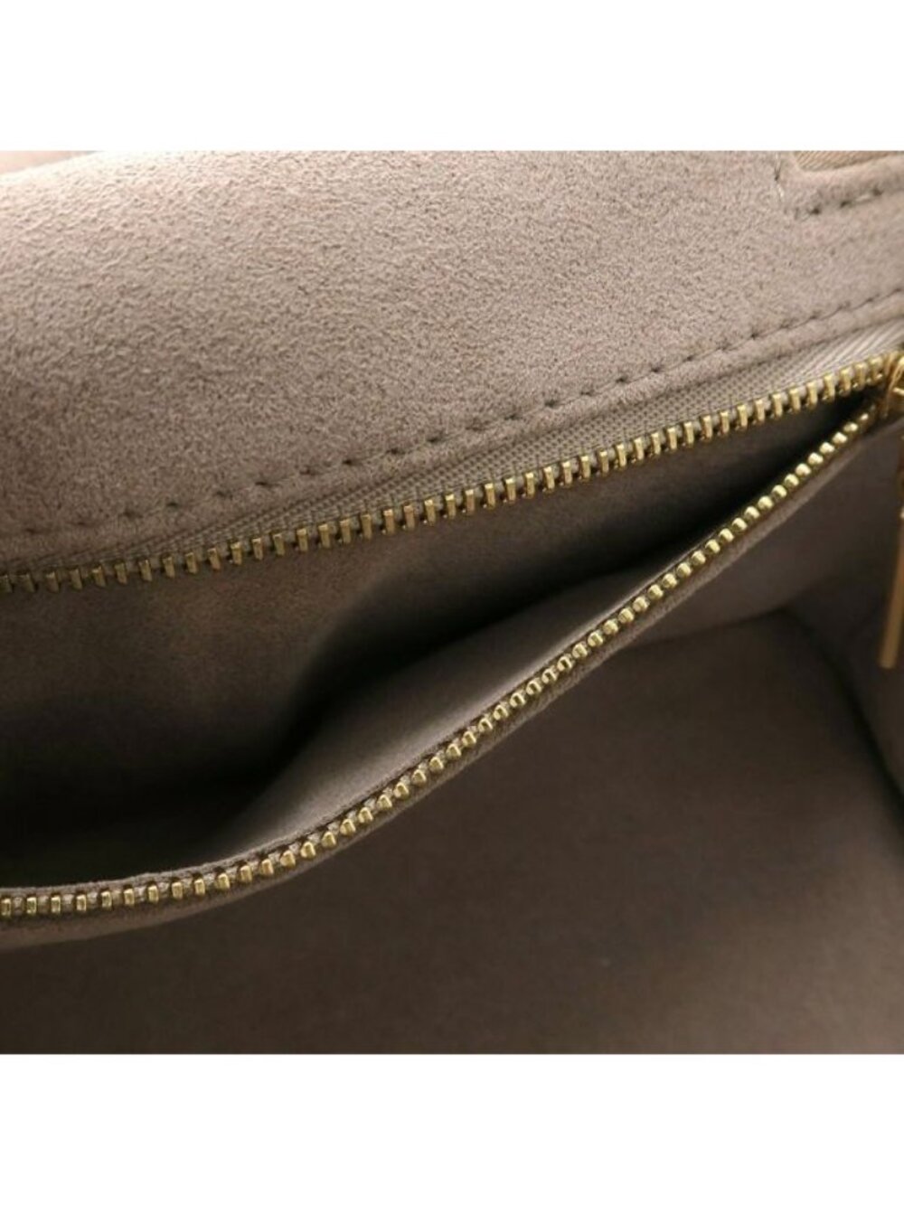 Louis Vuitton Empreinte Vanity PM - Picture 7 of 9